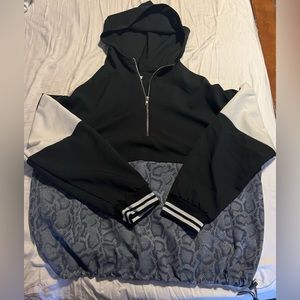 Avia long sleeve pullover